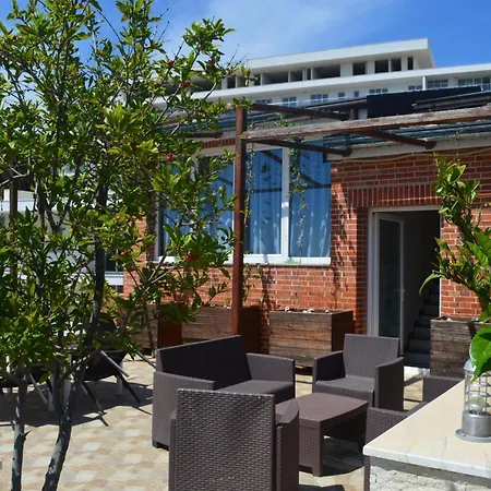 Apartment Albani