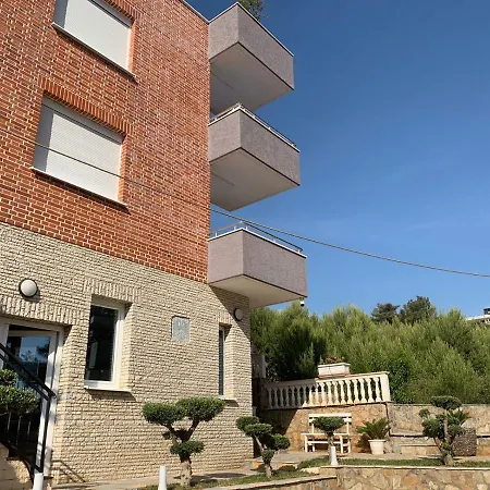 Albani Apartmán *