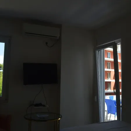 Albani Apartmán *
